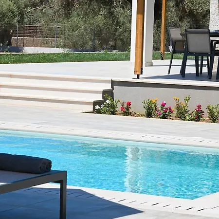 Villa Charming Penelope With Private Pool Walking *