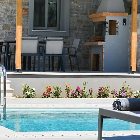 Charming Penelope With Private Pool Walking Villa Lefkáda